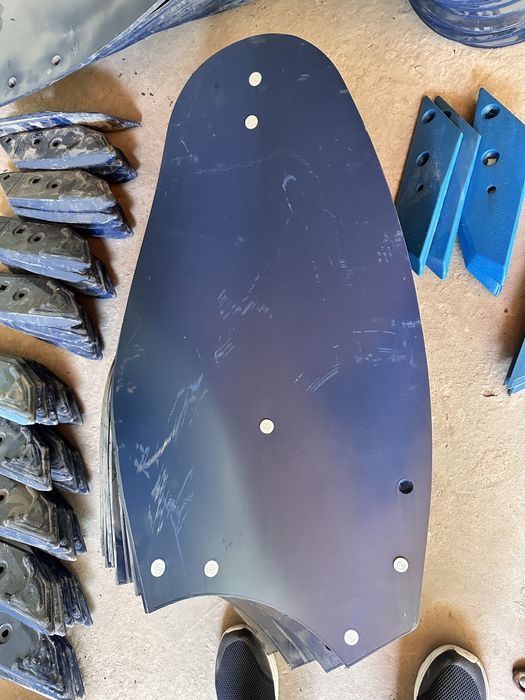 Lemken zapchastlari bor