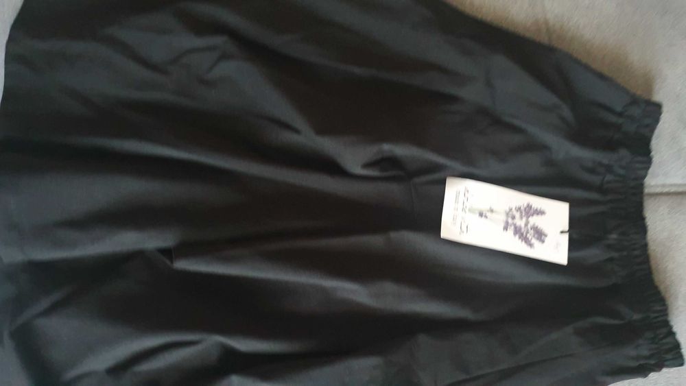 Fusta noua ,neagra  M