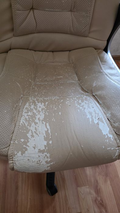 Продам директорское кресло