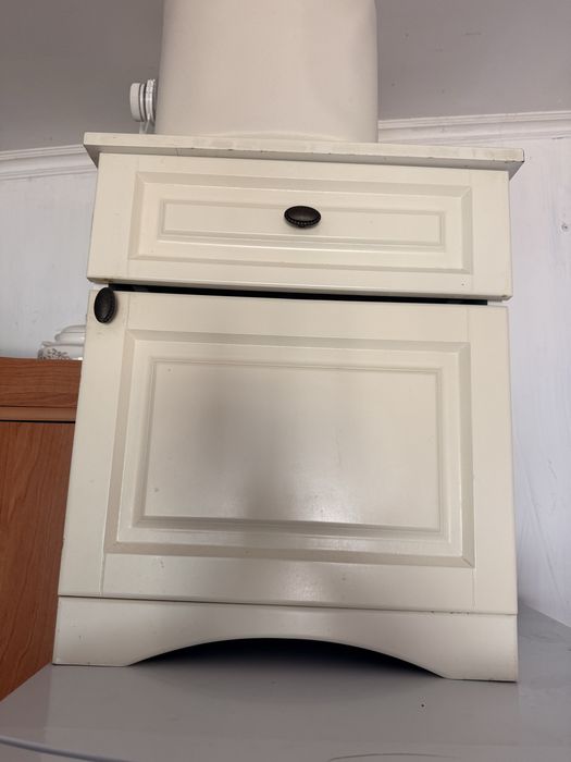 Тумба бар сатылады екі штук