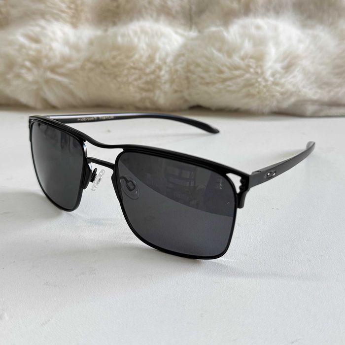 Oakley Holbrook Ti - Классические солнцезащитные очки с поляризацией