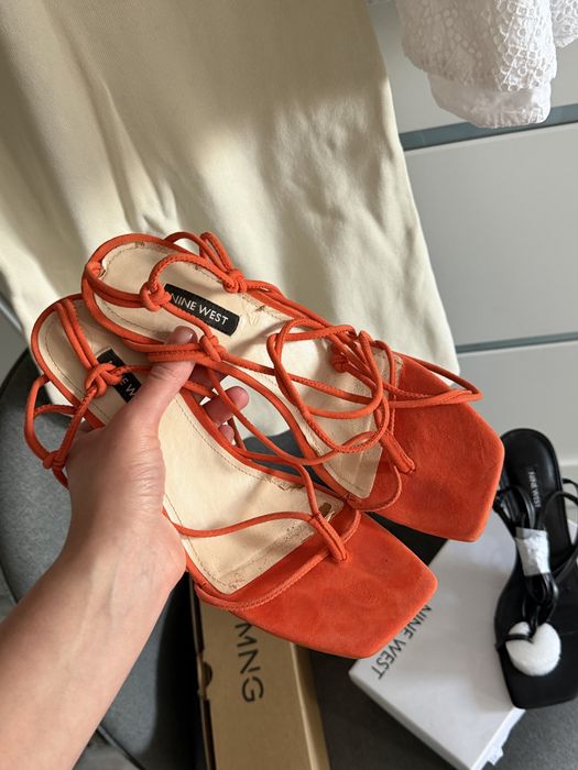 Обувки чехли Mango и сандали на ток Nine West