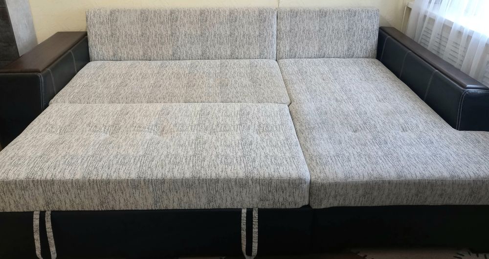 Продаю угловой диван