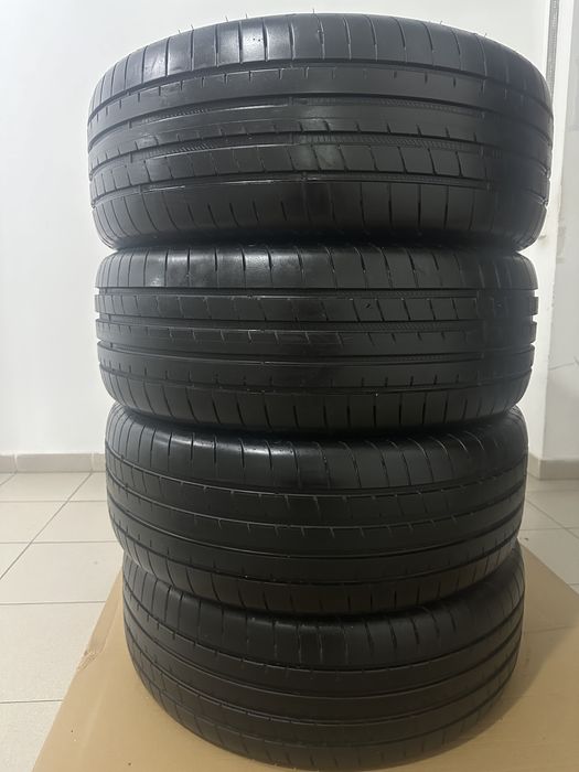 255/45 R21 Godyear Eagle F1