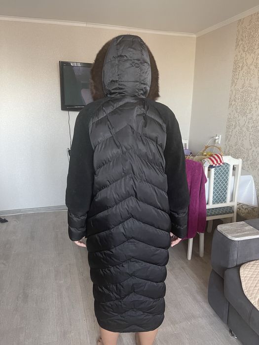 Продам куртку женскую