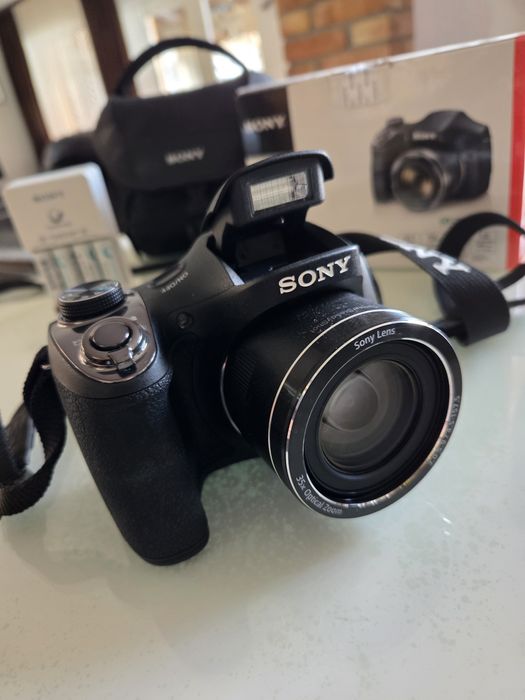 Фотоапарат Sony DSC H300