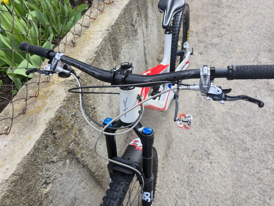 YT Capra  карбон 29  L размер Fox 36  Hope Спирачки 1х12 Скорости  XT