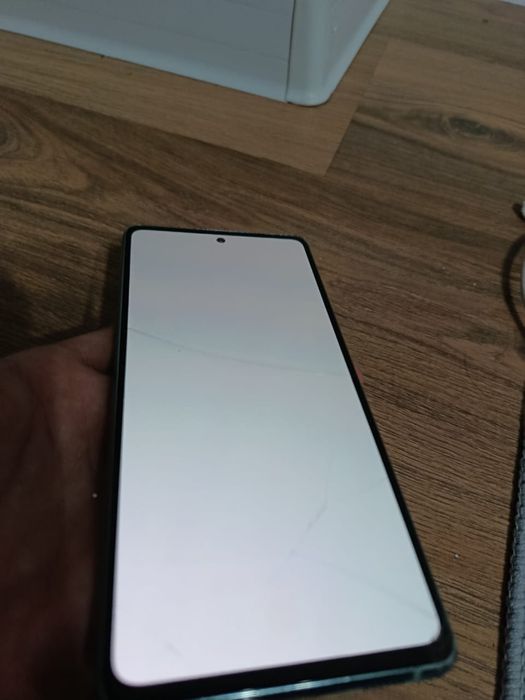 Samsung S20fe В хорошем состоянии