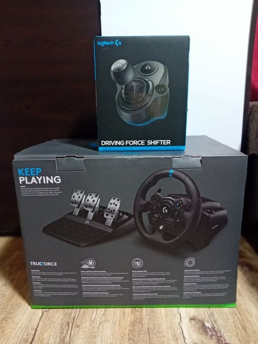 Vând volan Logitech g923 cu cadru [schimb cu cross/atv]