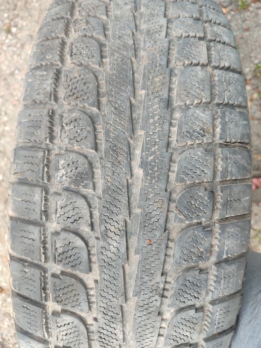 Продам комплект резины на 15