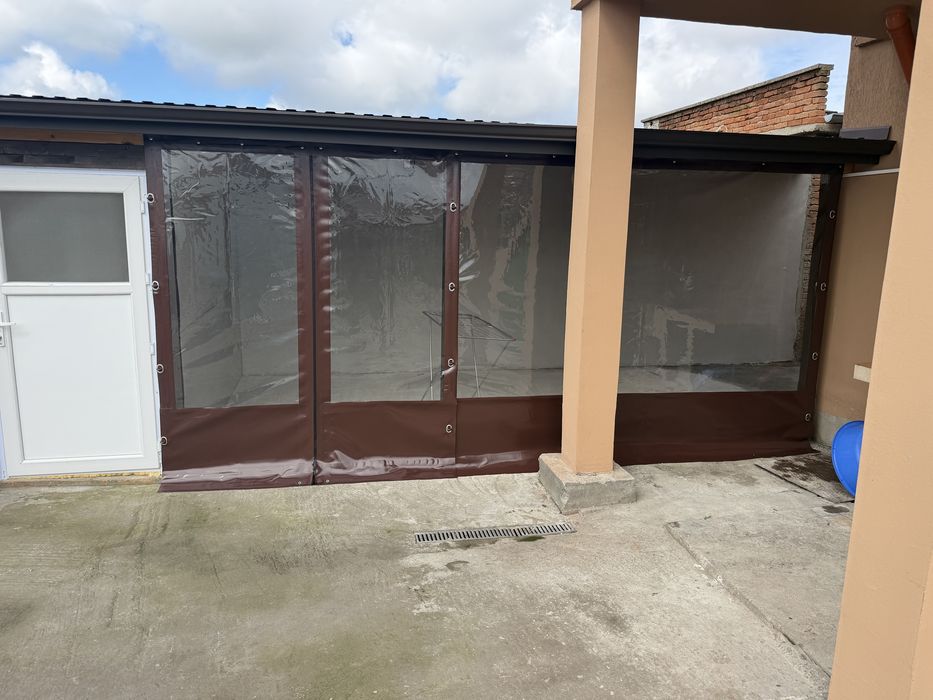 Ветроупорни завеси,тенти сенници покривала навеси барбекю ветробрани