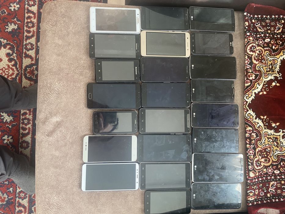 Продам телефоны