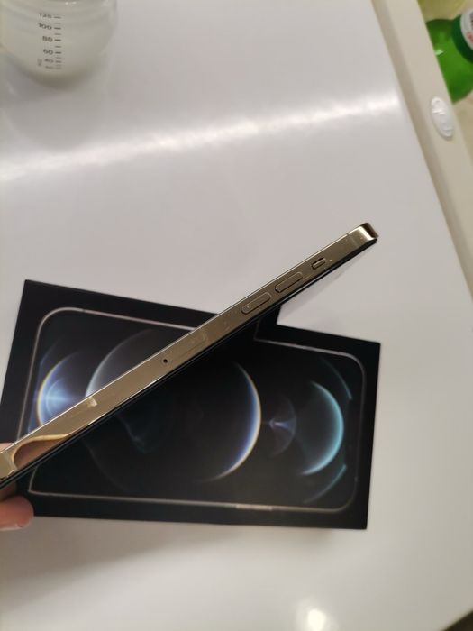 Iphone 12 pro max 128BG+ 3 Калъфа подарък