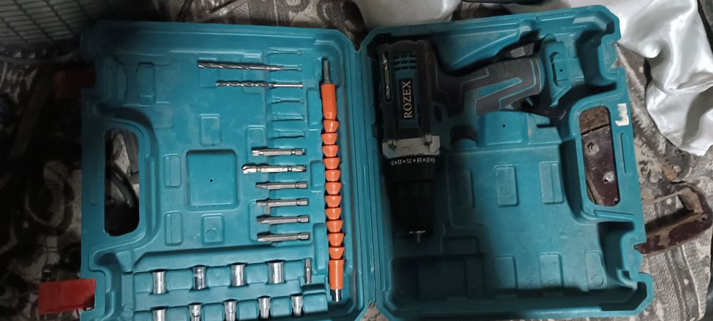 Продам шуруповёрт