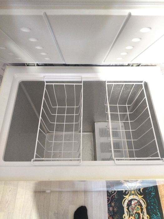 Морозильник б/у в нерабочем состоянии