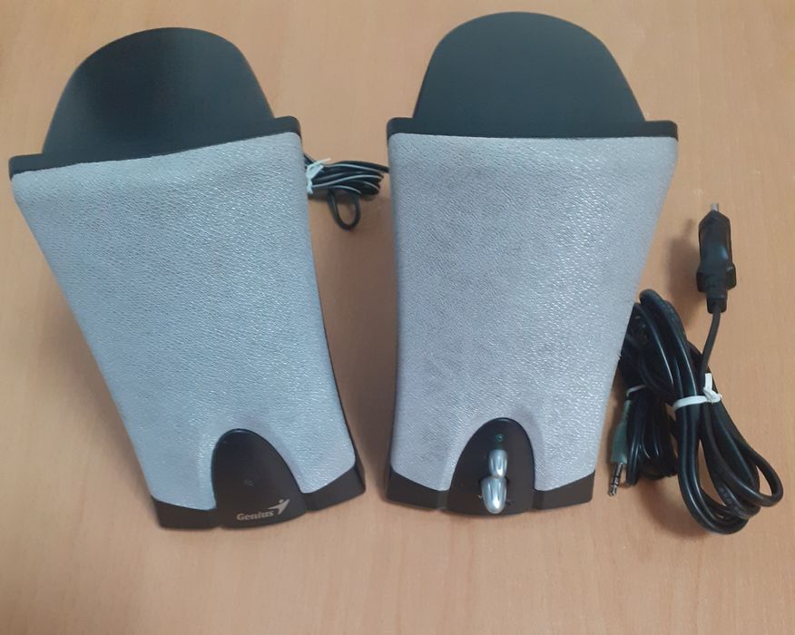 Vând Sistem de 2 Difuzoare Hifi  GENIUS Multimedia