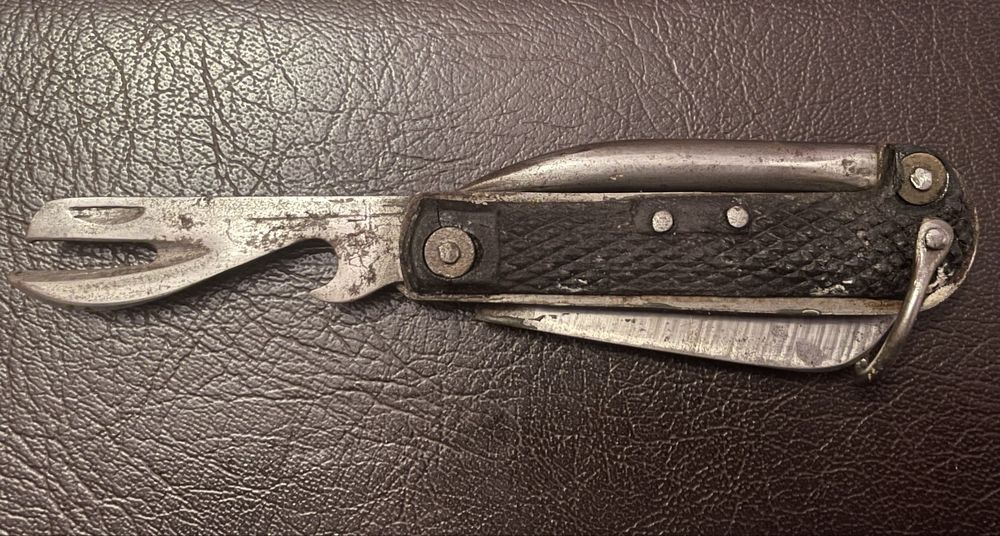 Briceag militar clasic