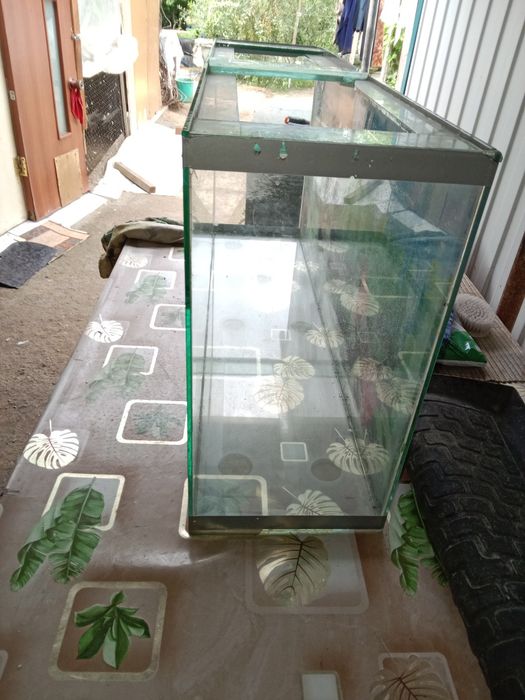 Продам аквариум для рыбок