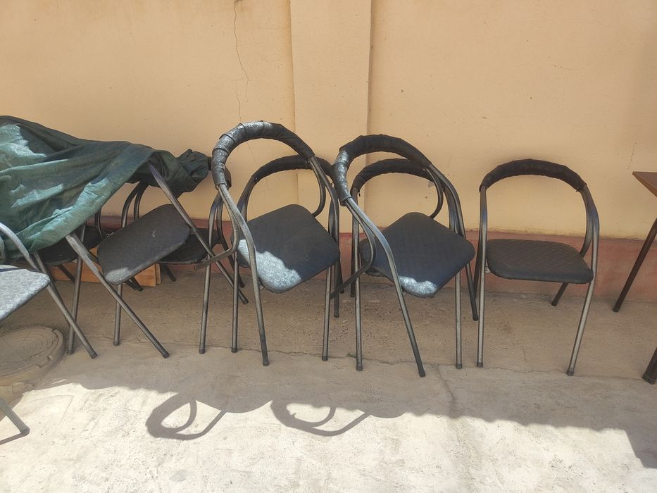 Stol stul komplekt sotiladi