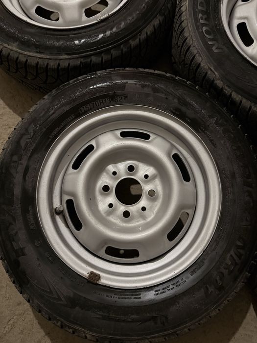 175/70/13 зимные почти новый