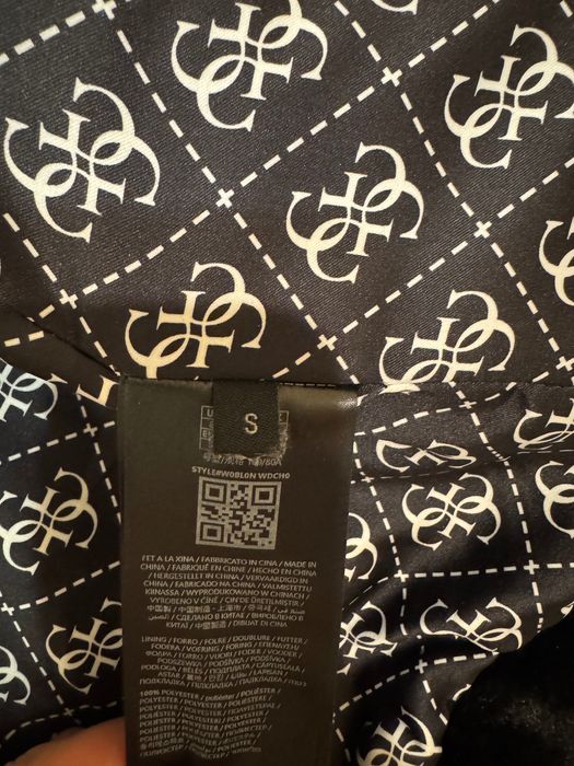 Палто ново черно Guess, размер S, подарък раница