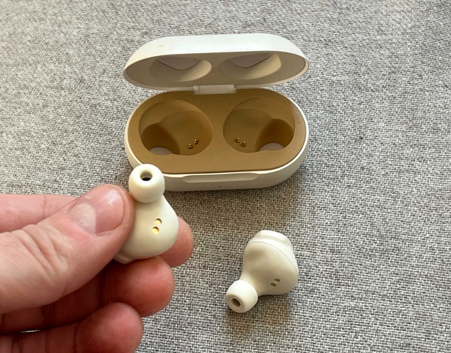 Casti wireless Flying Tiger Bluetooth cu cutie sunet foarte bun