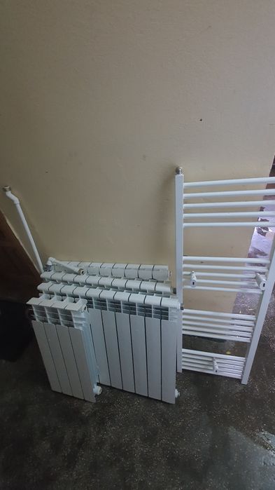 Boiler 80litri cu o serpentina+ calorifere aluminiu