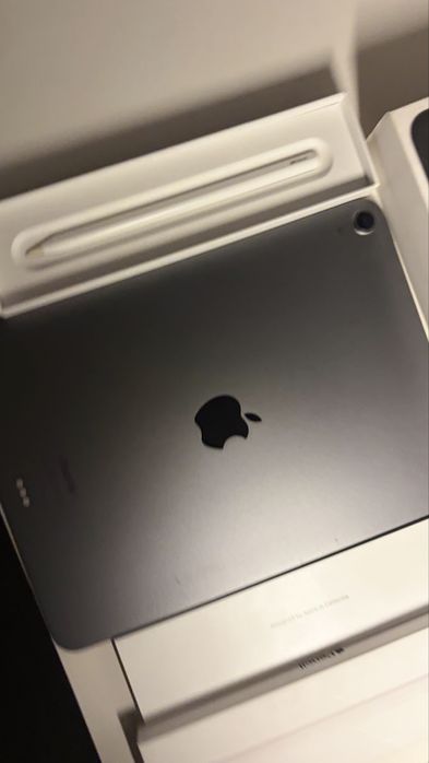 Продам или обменяю Ipad air 5gen M1 256gb + apple Pensil 2