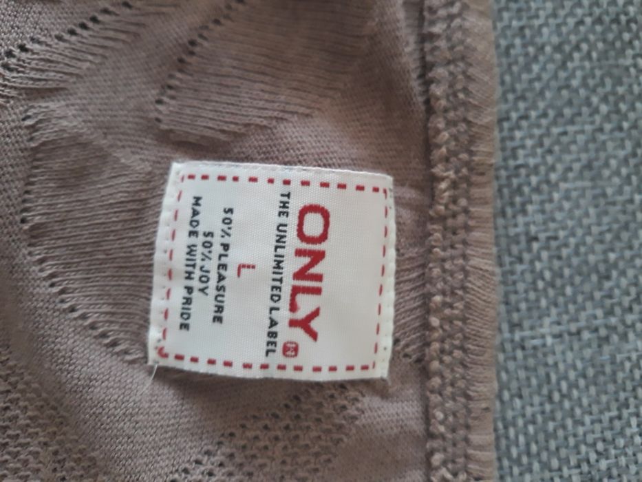 Diferite tricouri dama mar.L