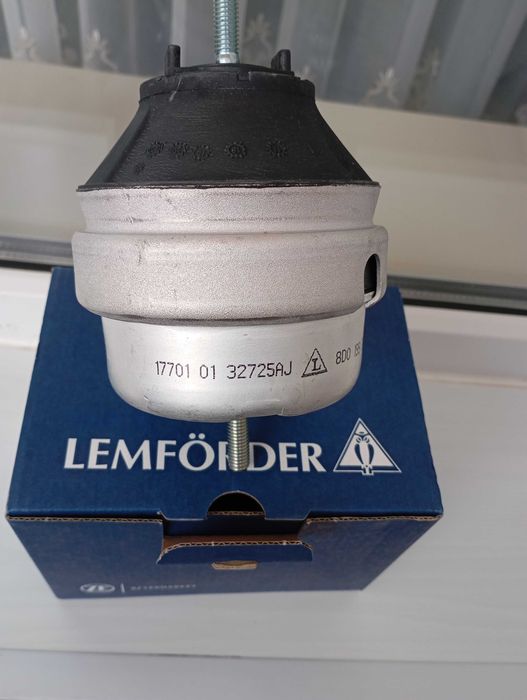 Опора двигателя левая LEMFORDER AUDI A4, A6, VW PASSAT (3B2)