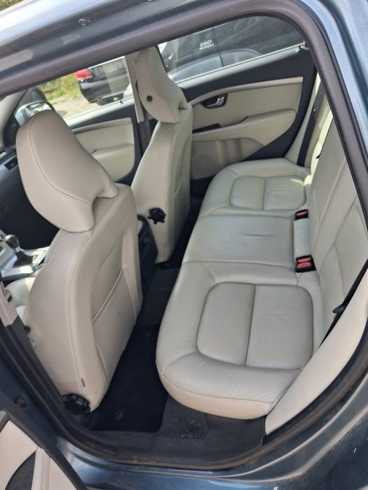 Volvo v70 an 2014
