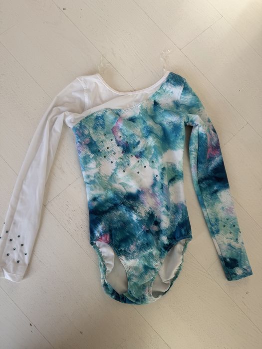 Costum gimnastica fete