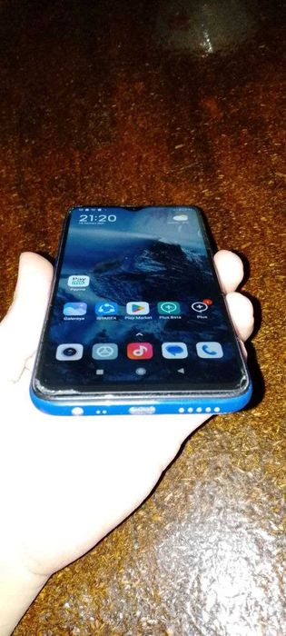 Redmi 8 sotiladi (4/64)