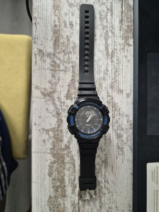 Продам часы Casio