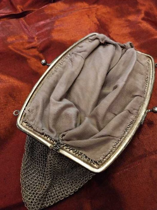 Старинна сребърна дамска чанта