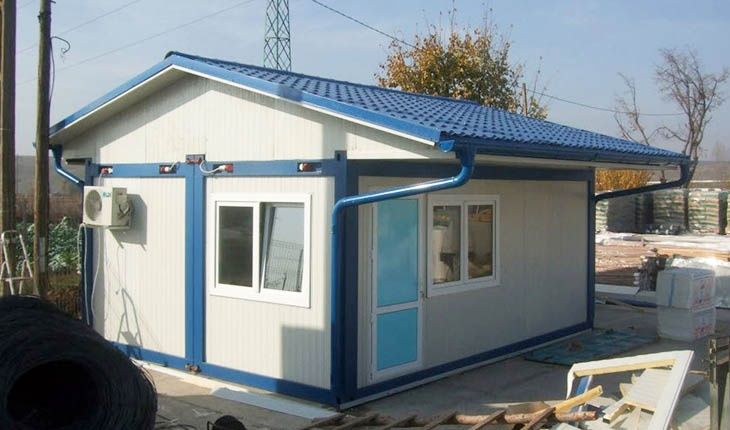 Case din panouri sandwich