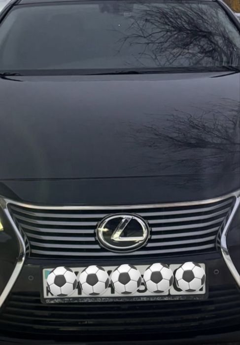 Эмблема значок от lexus es 250