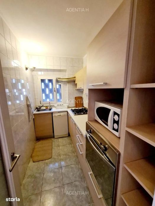 2 camere Calea Victoriei Sala Palatului