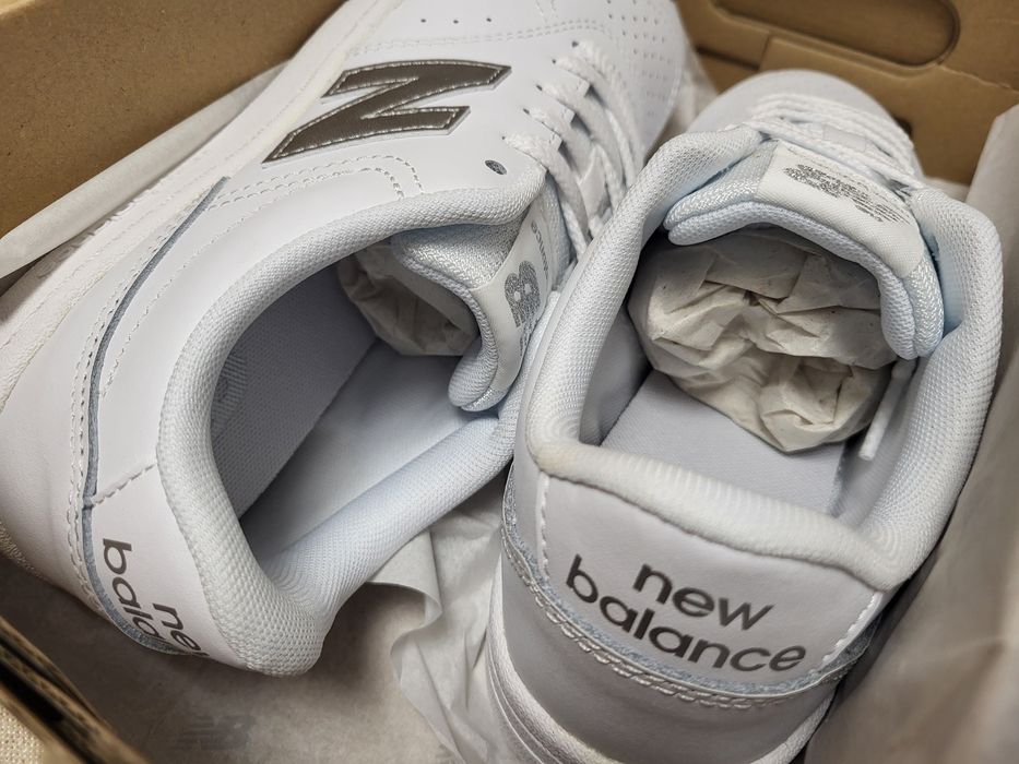 Adidași New Balance 37
