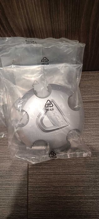 Капачки за Джанти Дъстер