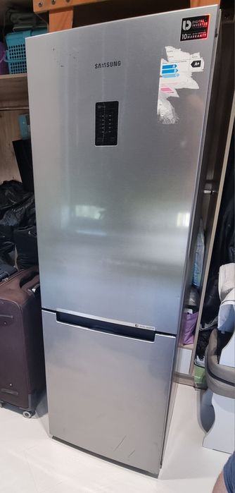 Продается холодильник Samsung RB29
