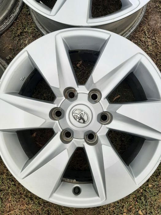 Продам диски р17 прадо оригенал.