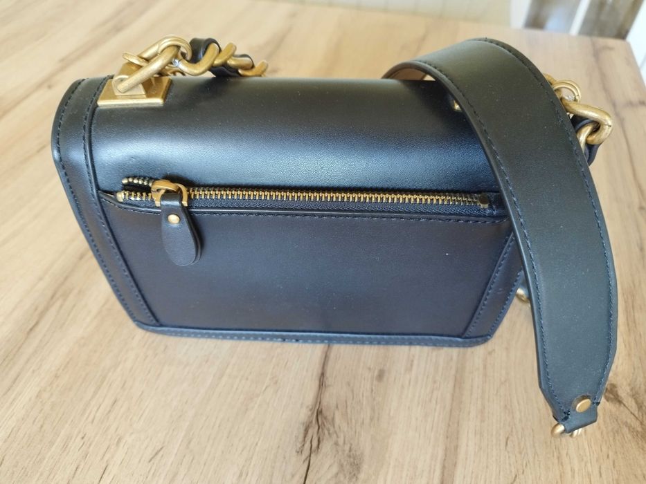 Дамска чанта Guess