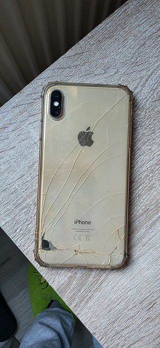 Vand IPhone XS max pt piese