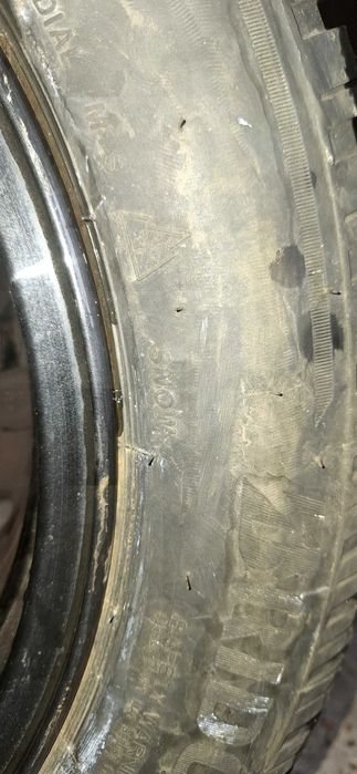 Оригинални Джанти със зимни гуми 205/55 R16 за,Хюндай 5х114.3 6.5j.цент.отвор 67.1 ет 50 с профил на гумите 10мм