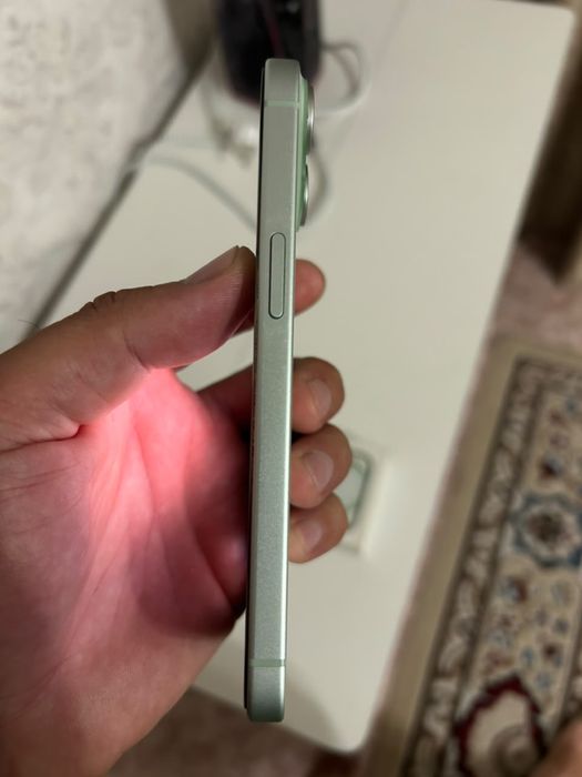 Продам Iphone 15  5G  128gb