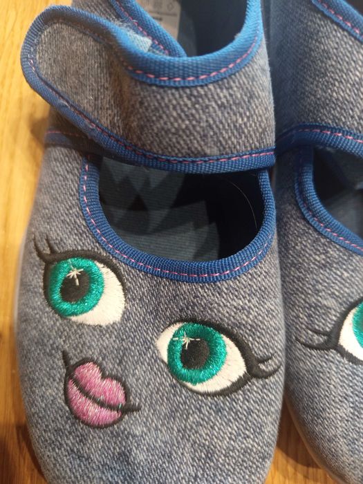 Пантофи за момиче 34н