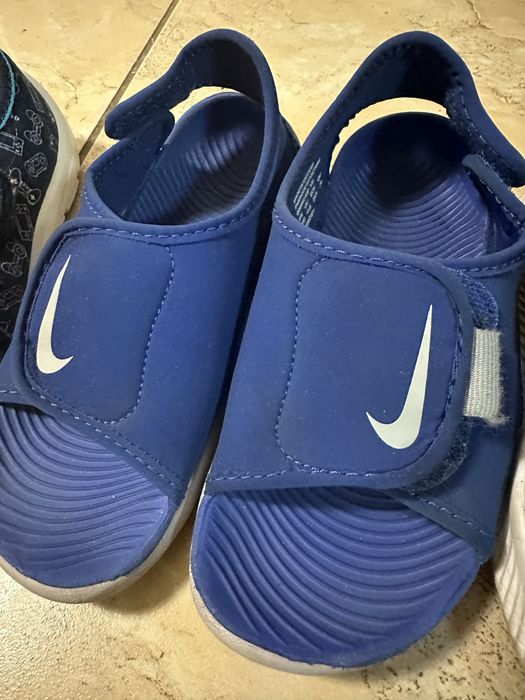 Сет детски бутонки Umbro ,пантофки и сандали + бонус обувки