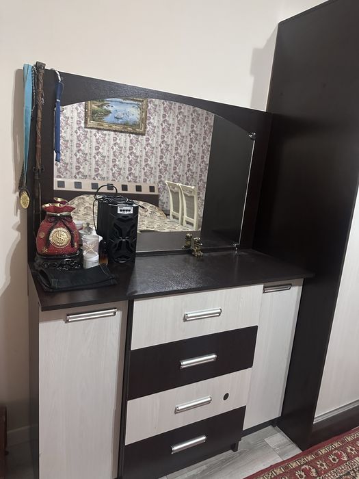 Спальные гарнитуры