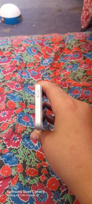 IPHONE 5   32 HOTRA AYBI EKRAN CHETI SINGA keleshamiza yomkis 77 narxi